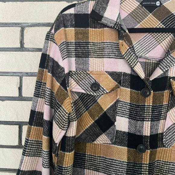 Johnnies Jeans Plaid Shacket - Picture 4 of 4